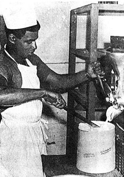 SP4 Billy Ware making ice cream